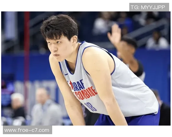 杨瀚森21分创纪录，赛后谈“试错”与定位，美国网友谈论太实在